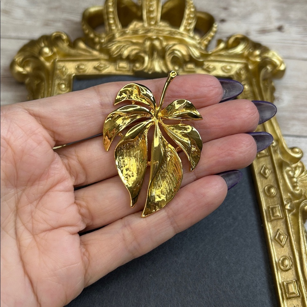 Gold Leaf Brooch